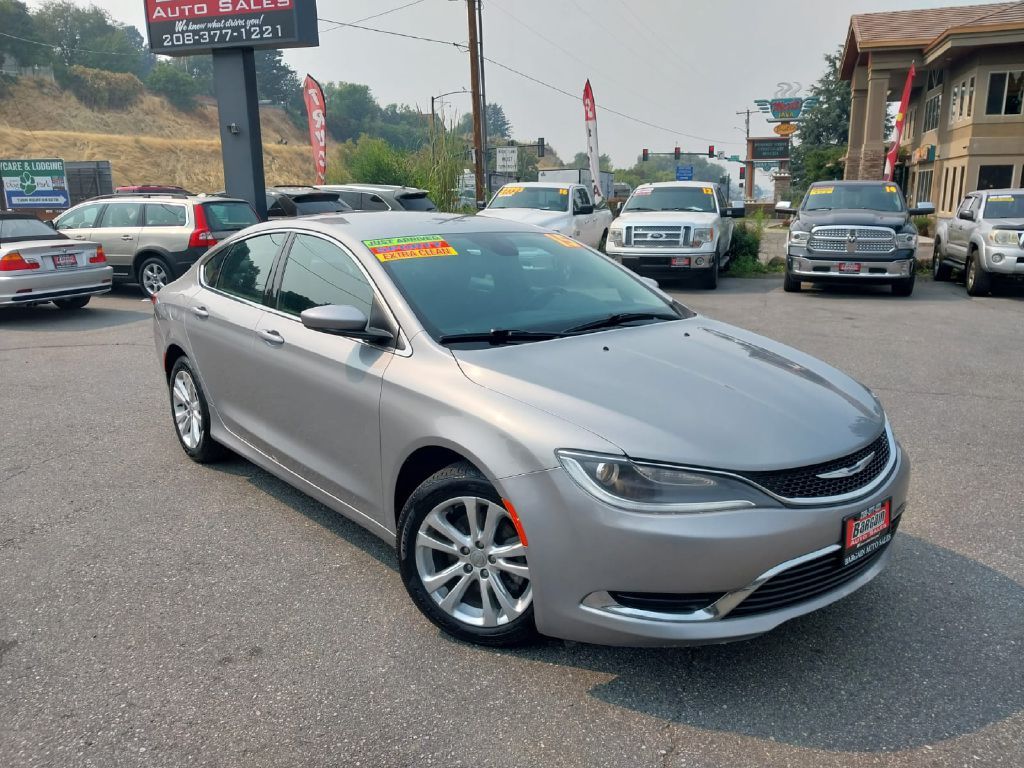 2015 - CHRYSLER - 200 - $10,995