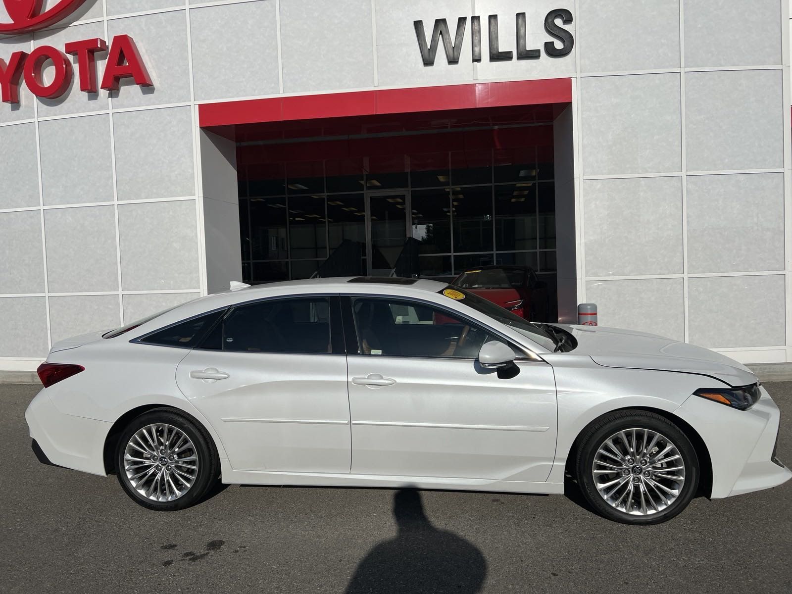 2019 - Toyota - Avalon - $24,997