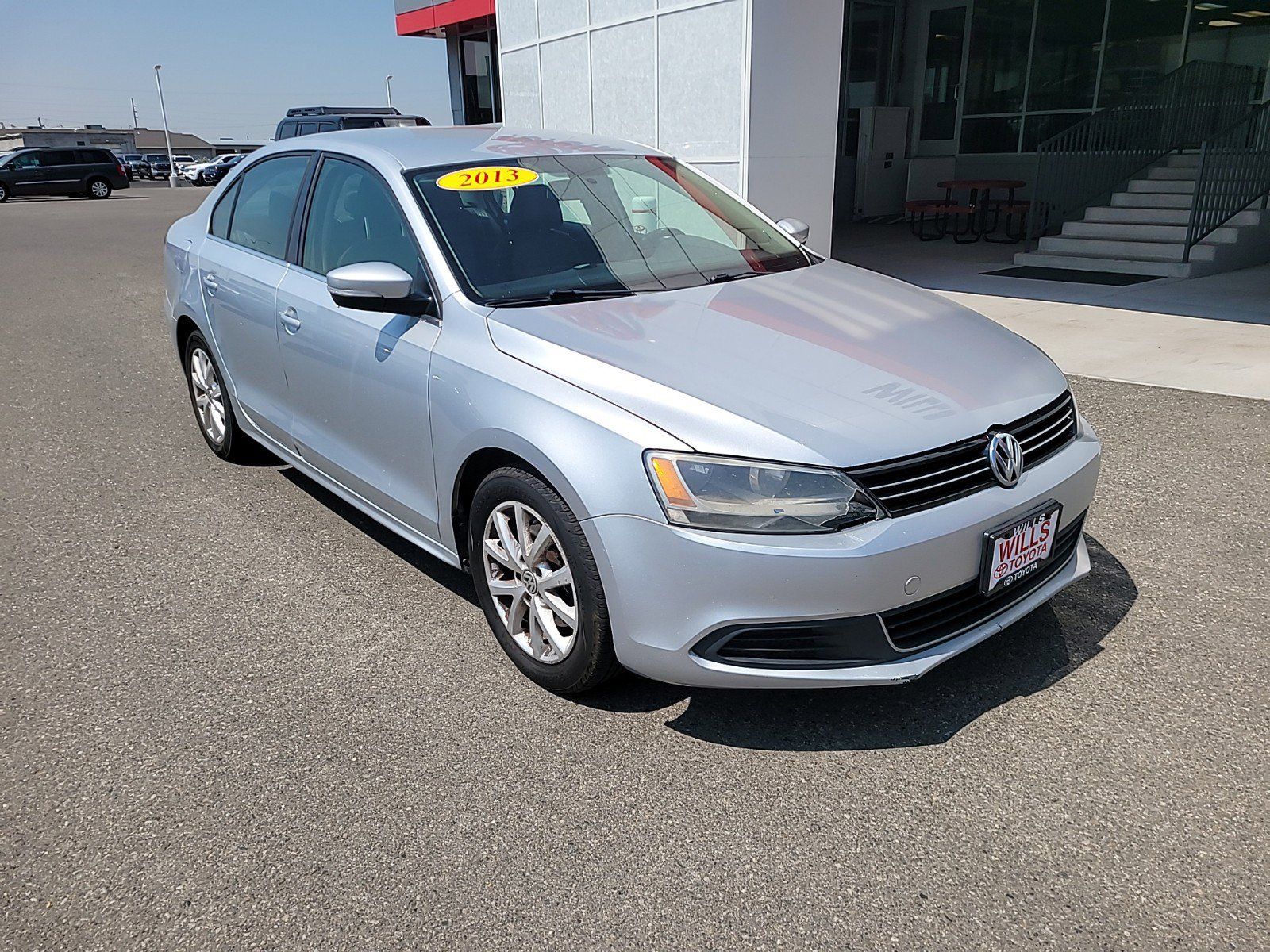 2013 - Volkswagen - Jetta Sedan - $3,580