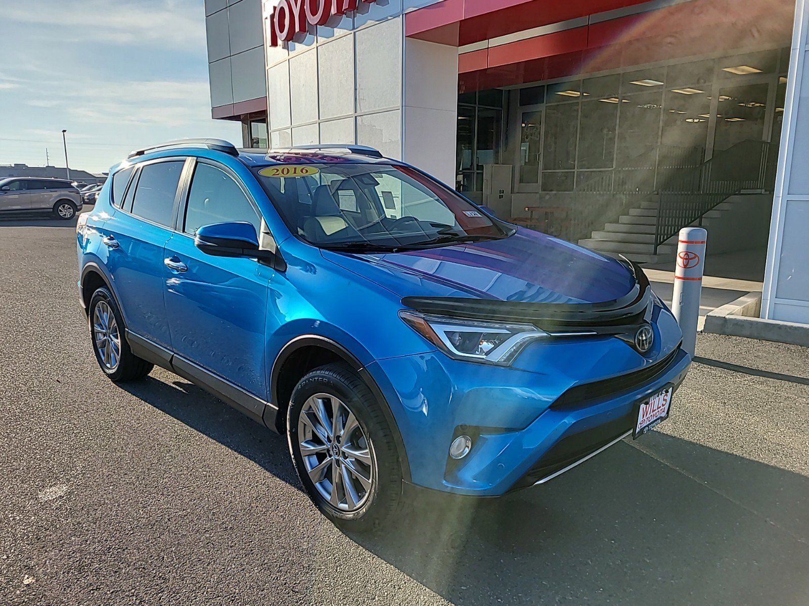 2016 - Toyota - RAV4 - $14,999