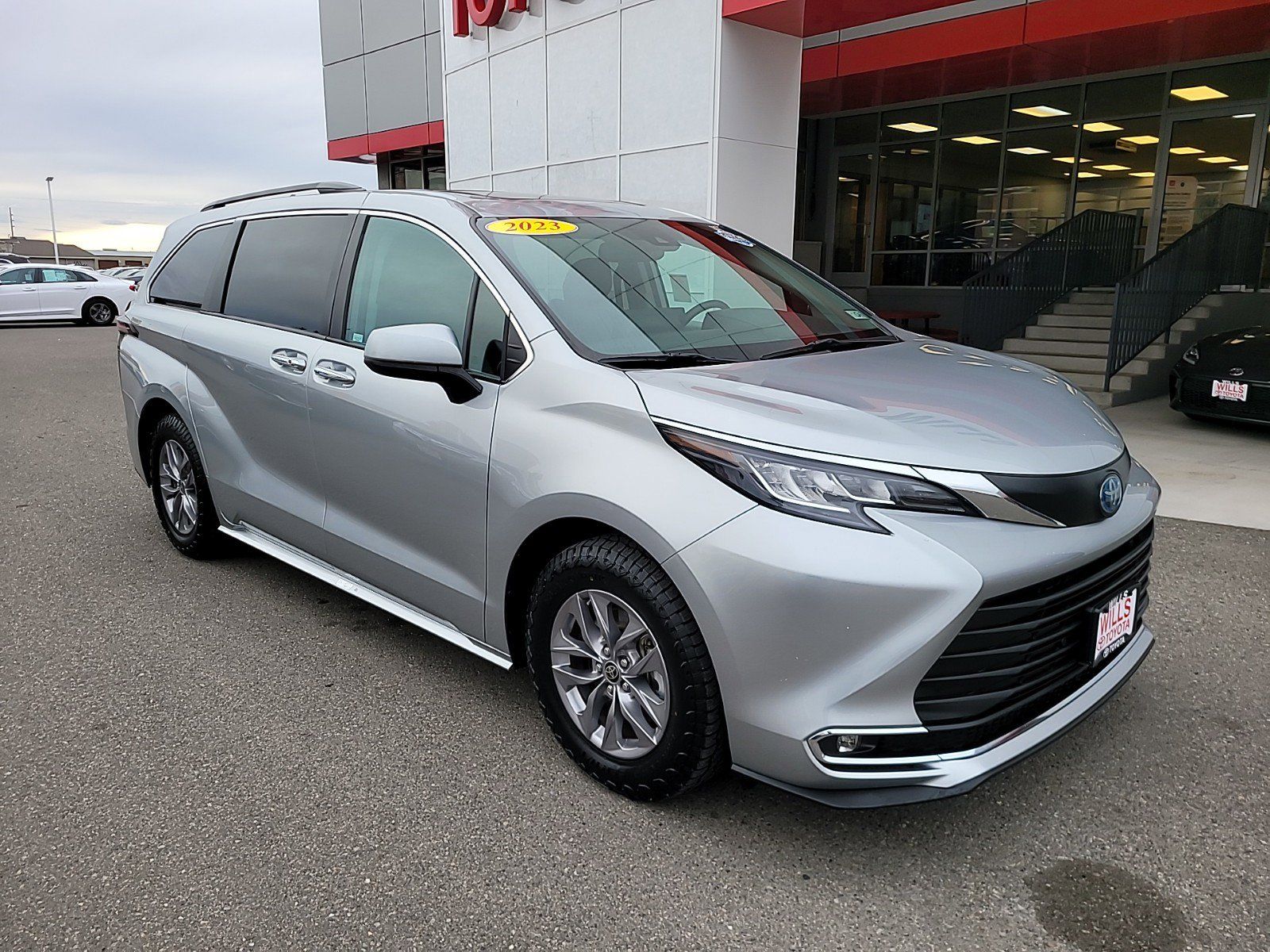 2023 - Toyota - Sienna - $44,995