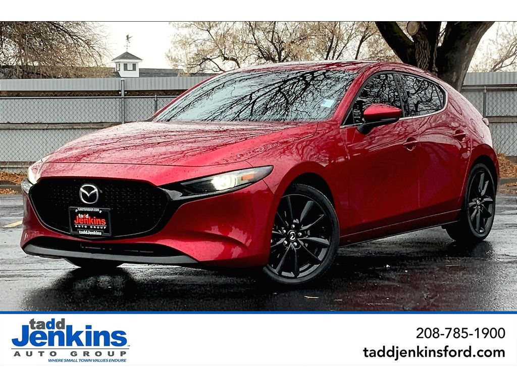 2022 - Mazda - Mazda3 Hatchback - $27,995