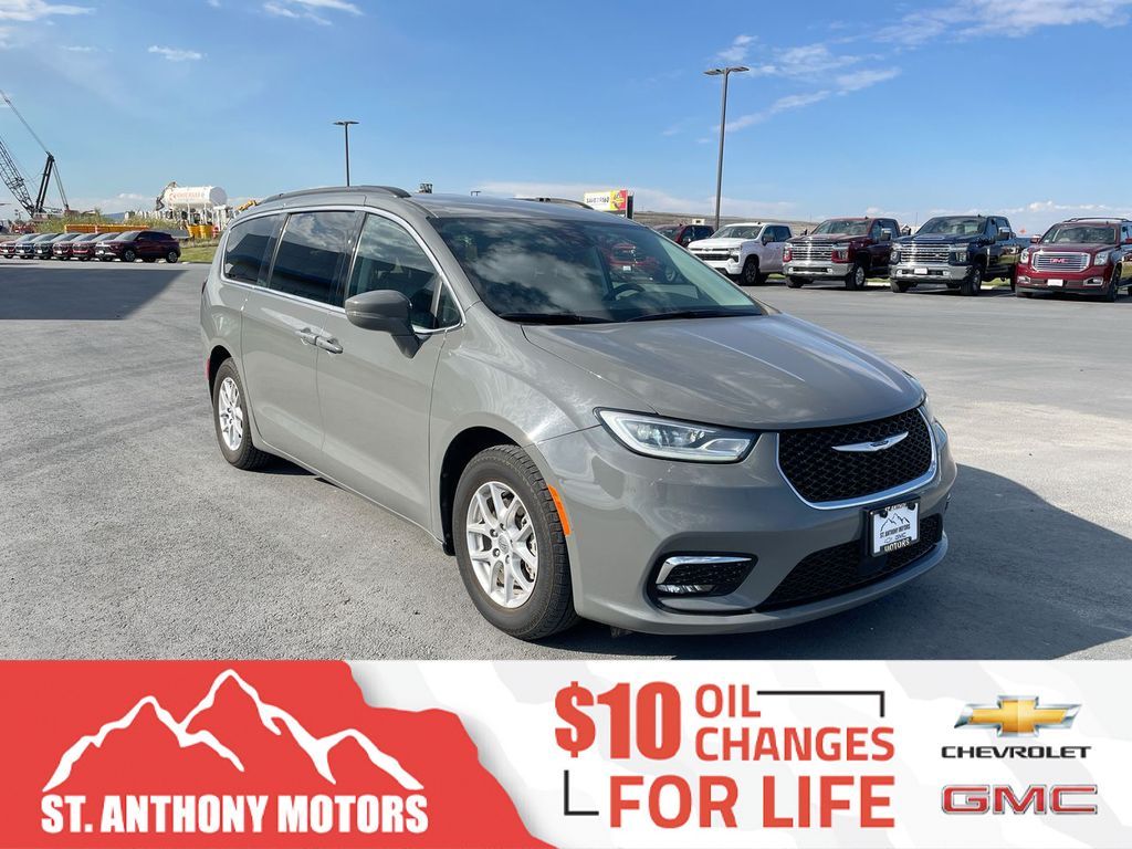 2022 - Chrysler - Pacifica - $23,995