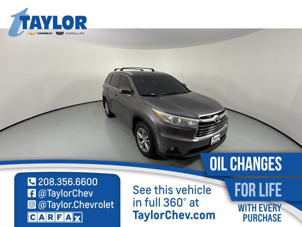 2015 - Toyota - Highlander - $17,995