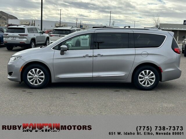 cdn-ds_com-stock-2018-Chrysler-Pacifica-Touring-L-Elko-NV-seo-ECL8846-2C4RC1BG4JR211675-szi90827-bb69a3aa4855b96686fbc7654ee65dfb_jpg