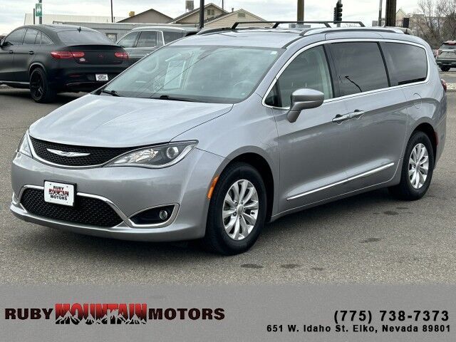 cdn-ds_com-stock-2018-Chrysler-Pacifica-Touring-L-Elko-NV-seo-ECL8846-2C4RC1BG4JR211675-szi97359-7526f352ce0fe5be32ad2a3c42ad9283_jpg