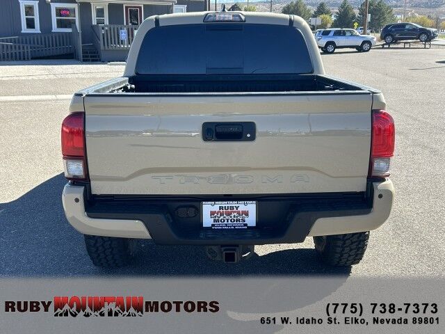 cdn-ds_com-stock-2018-Toyota-Tacoma-TRD-Sport-Elko-NV-seo-ECL8846-3TMCZ5AN9JM136636-szi92121-550503949ef4b22750dbfe6186dbb19d_jpg